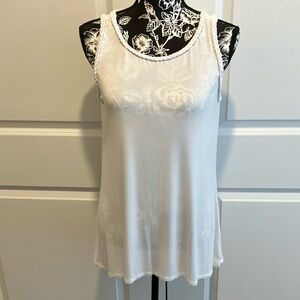 Cable & Gauge White Sleeveless Relaxed Tank Top